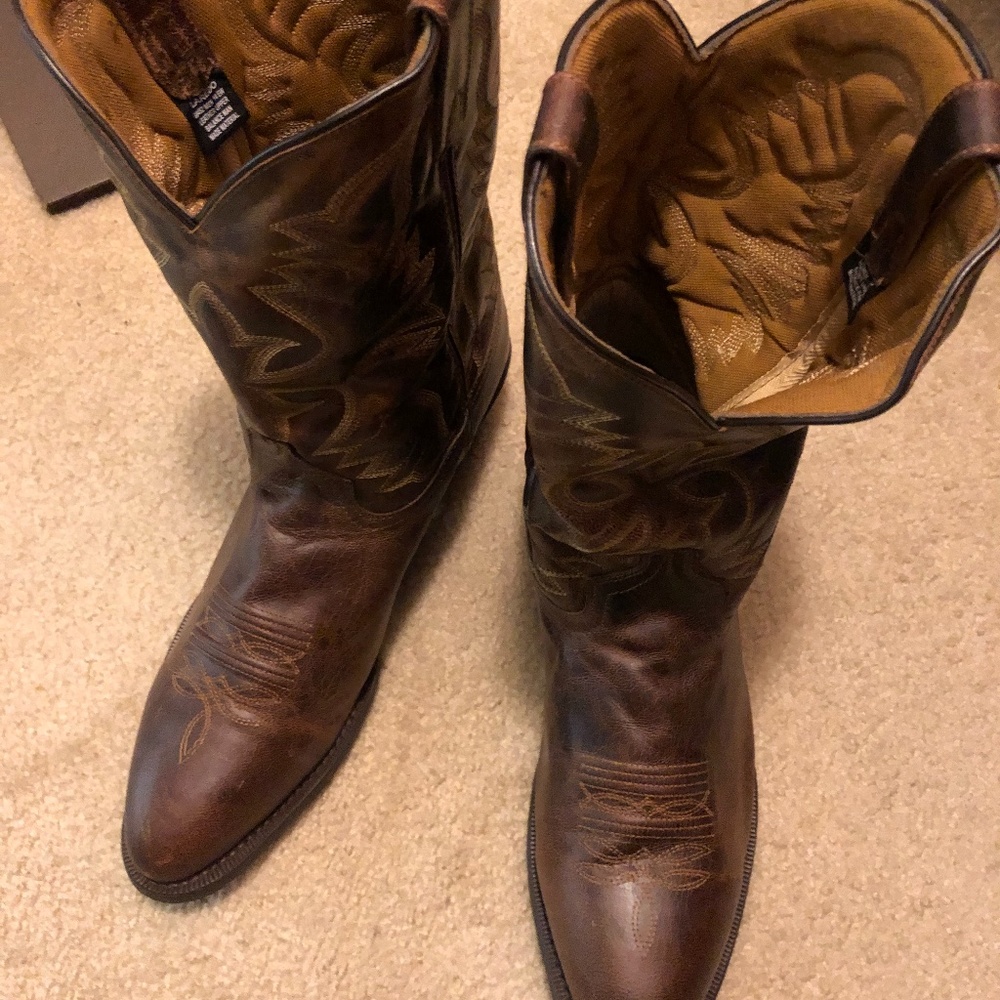 Brown Laredo Birchwood round toe boots #68452